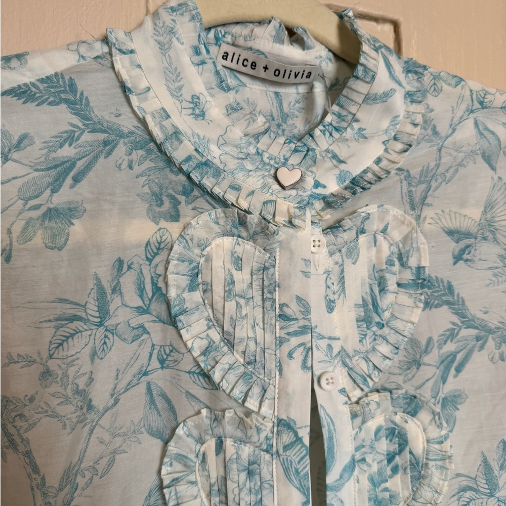 ALICE + OLIVIA NWOT Kurt Ruffled Pin-tuck Blouse - Picture 5 of 7